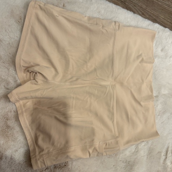 Tree people never better run shorts - Picture 2 of 3